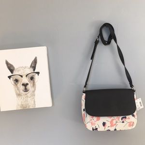 Crossbody with flap Natural floral